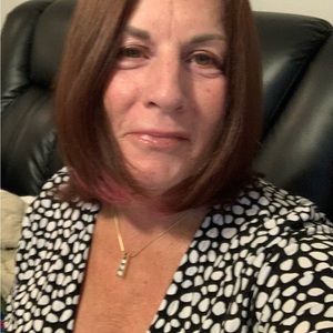 Meet your Posher, Debra